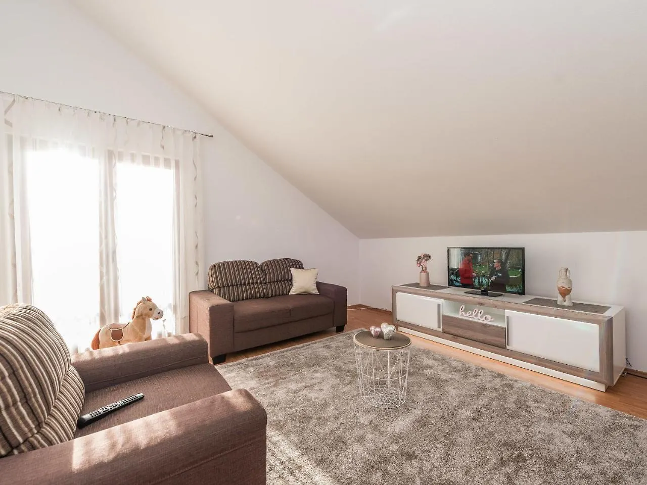 Spacious Apartment With Garden Vrsi