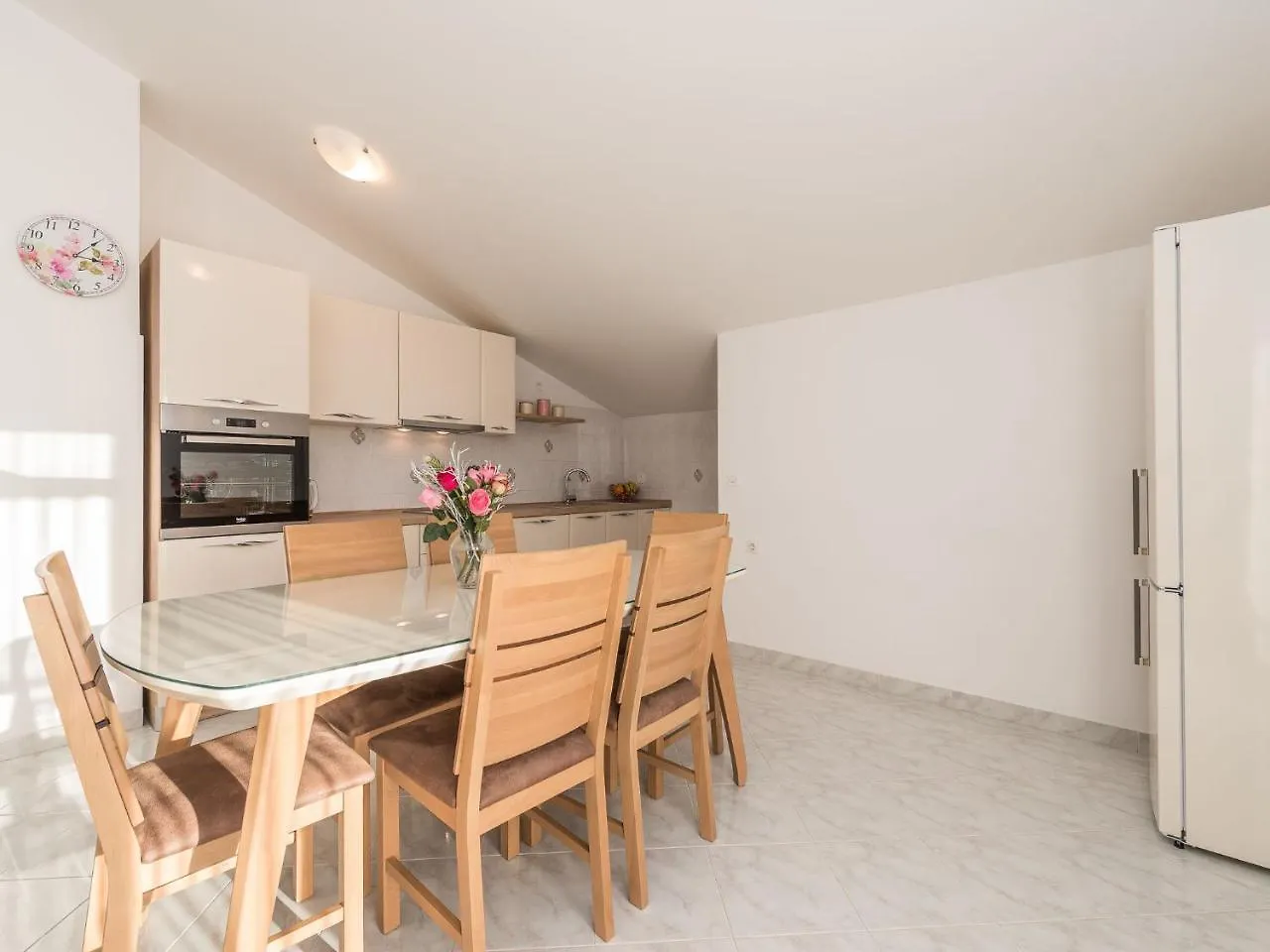Spacious Apartment With Garden Vrsi